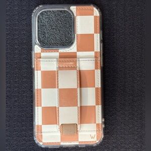 Chestnut checkered Walli case